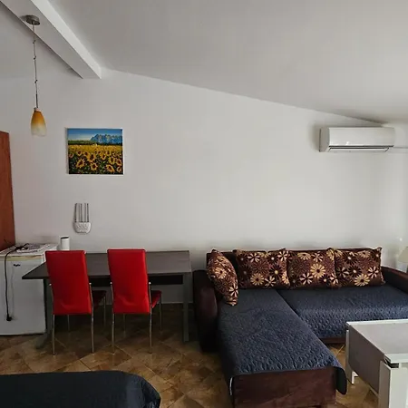 Betty Borik Guest house
