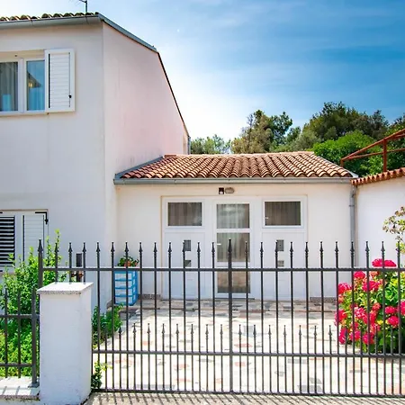 Betty Borik Konukevi