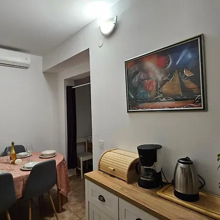 Πανσιόν Betty Borik 3*